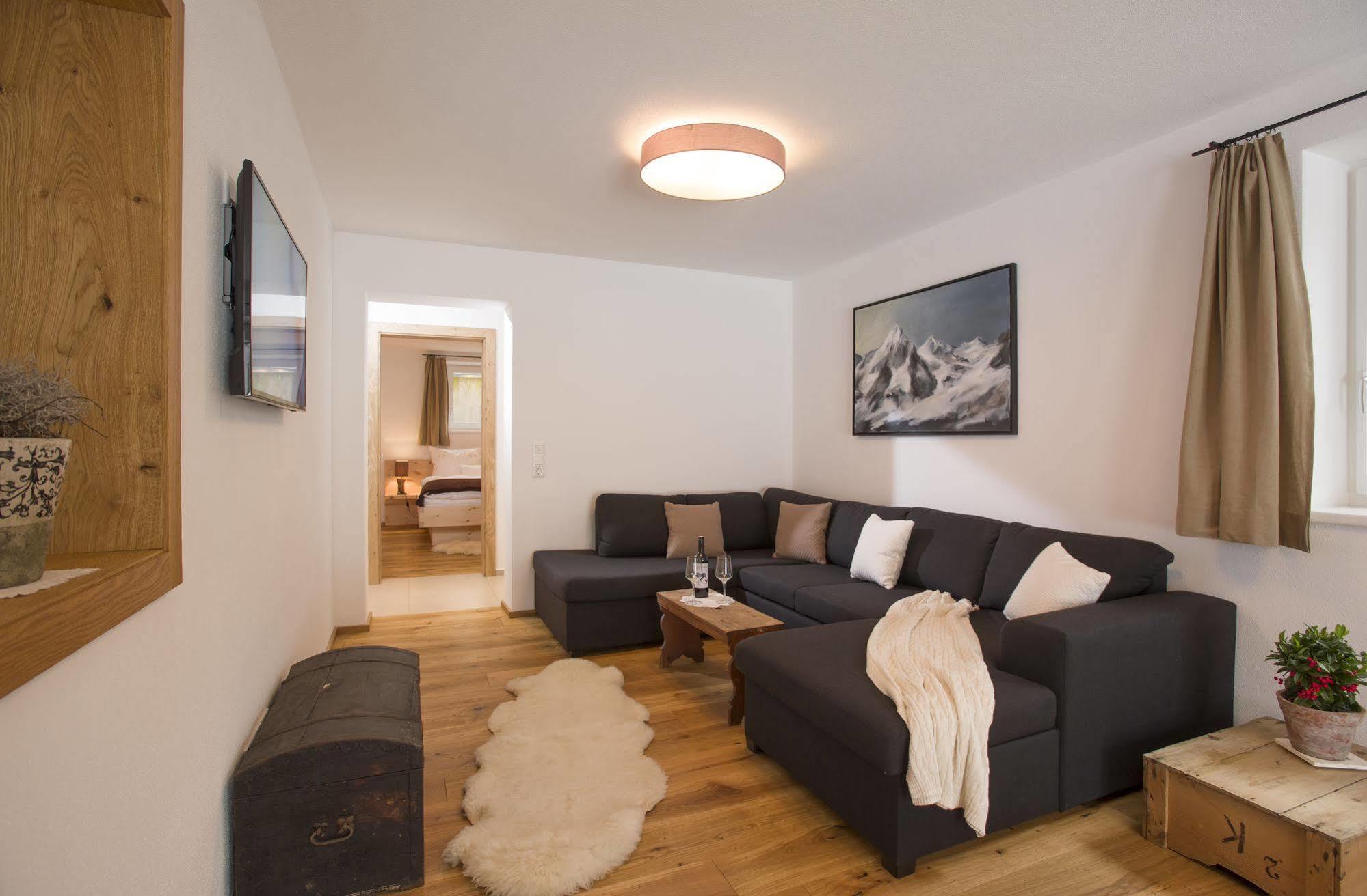 Haus Haggenmueller Apartment Hopfgarten im Brixental Luaran gambar
